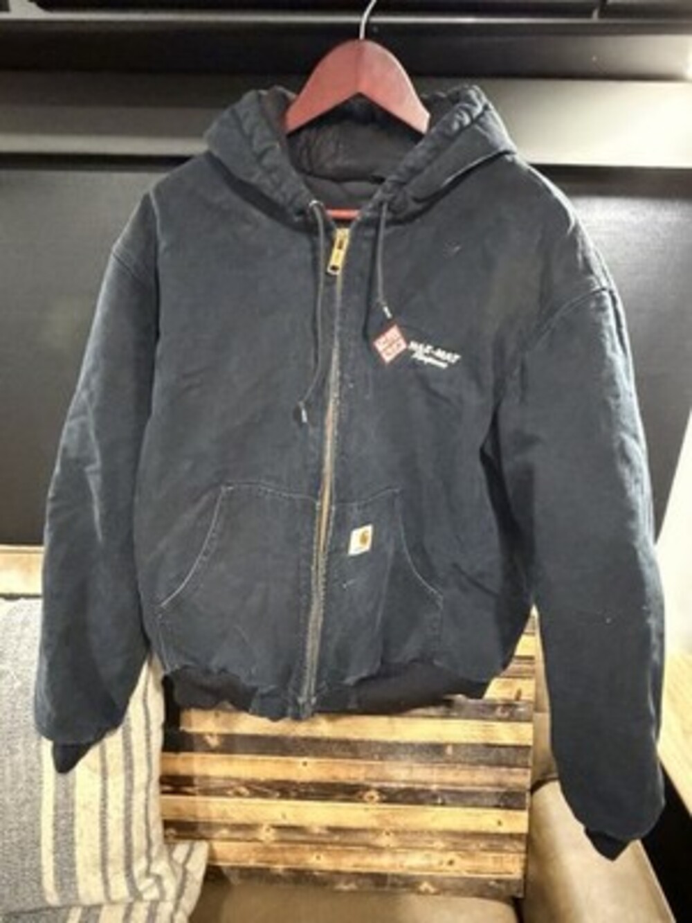 Carhartt Men’s XL Regular  J140 Haz Mat Team logo VTG